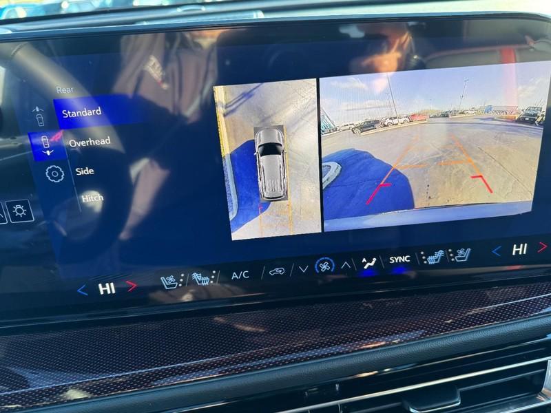 new 2026 Chevrolet Traverse car, priced at $55,770