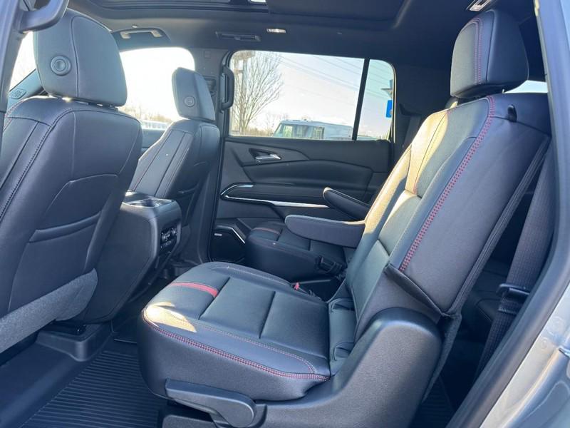 new 2026 Chevrolet Traverse car, priced at $55,770