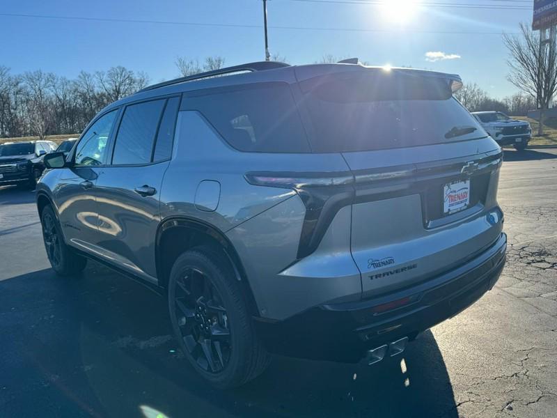 new 2026 Chevrolet Traverse car, priced at $55,770