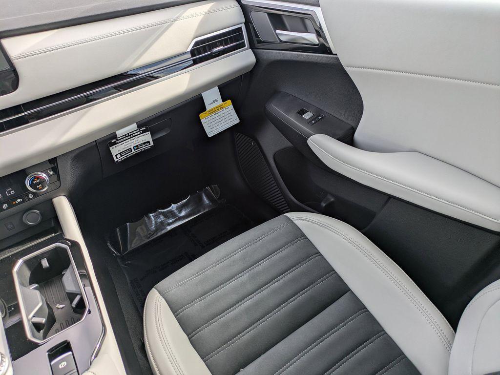 new 2026 Mitsubishi Outlander car, priced at $37,875