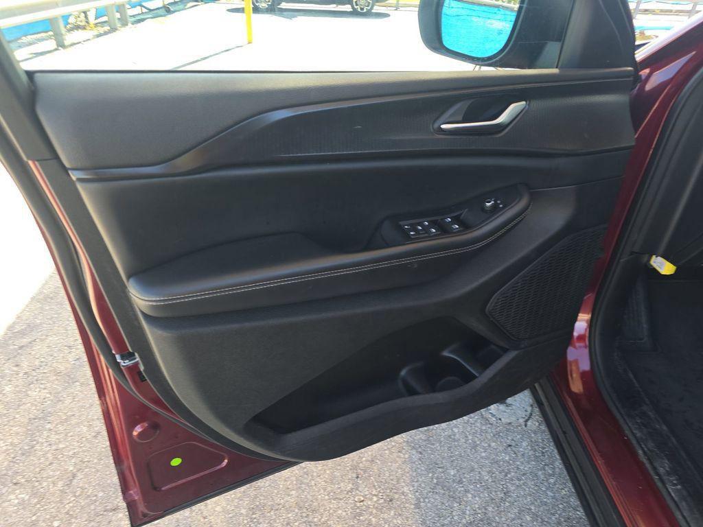 used 2023 Jeep Grand Cherokee car, priced at $23,587