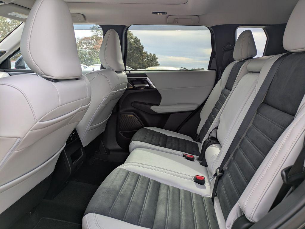 new 2026 Mitsubishi Outlander car, priced at $41,075