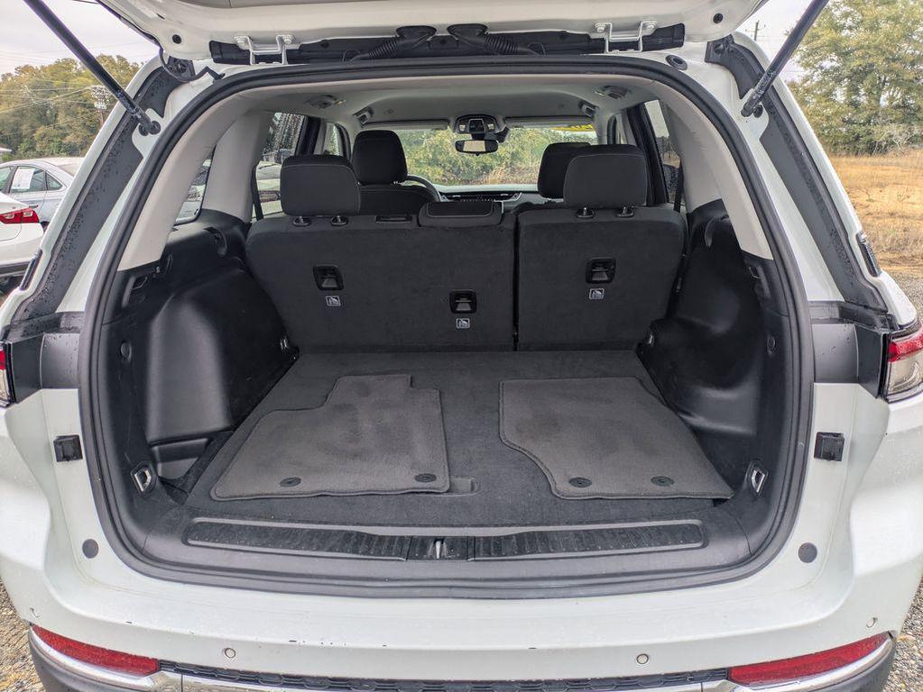 used 2023 Jeep Grand Cherokee car, priced at $22,098