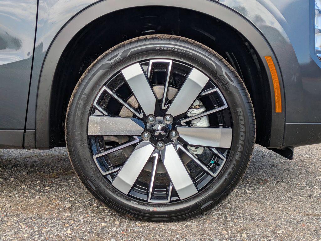 new 2026 Mitsubishi Outlander car, priced at $37,280
