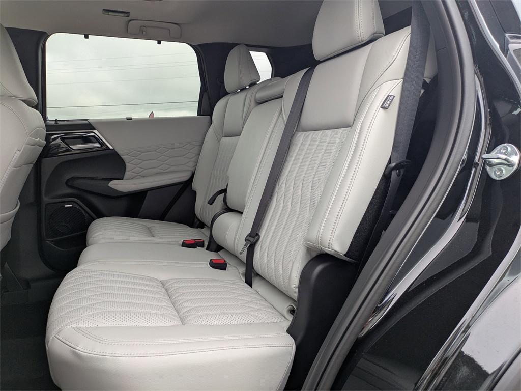 new 2025 Mitsubishi Outlander car, priced at $34,900