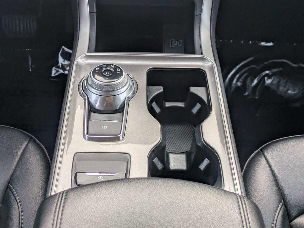 used 2024 Ford Edge car, priced at $21,598