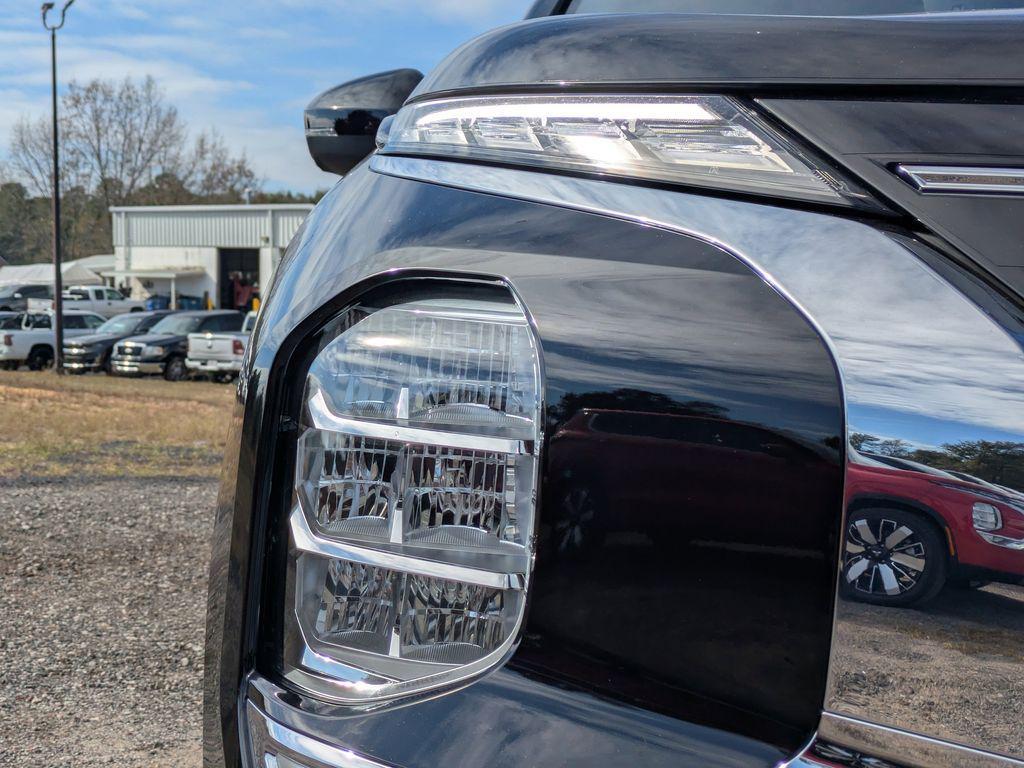 new 2026 Mitsubishi Outlander car, priced at $44,075