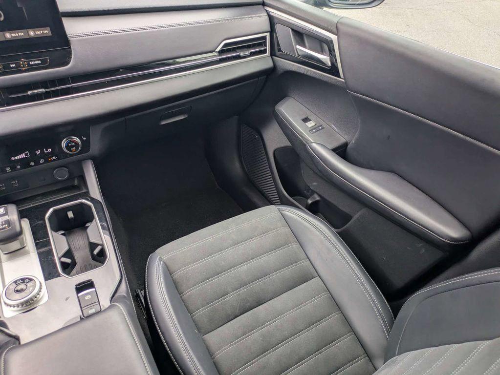 used 2025 Mitsubishi Outlander car, priced at $26,559