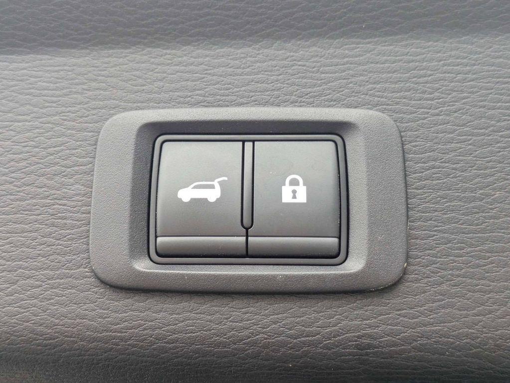 used 2025 Mitsubishi Outlander car, priced at $26,559