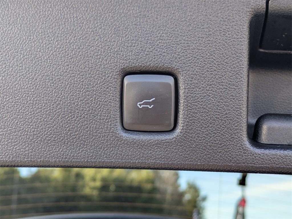 used 2022 Ford Escape car, priced at $17,004