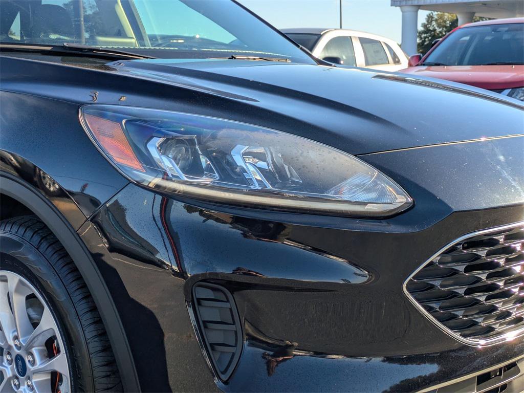 used 2022 Ford Escape car, priced at $17,004