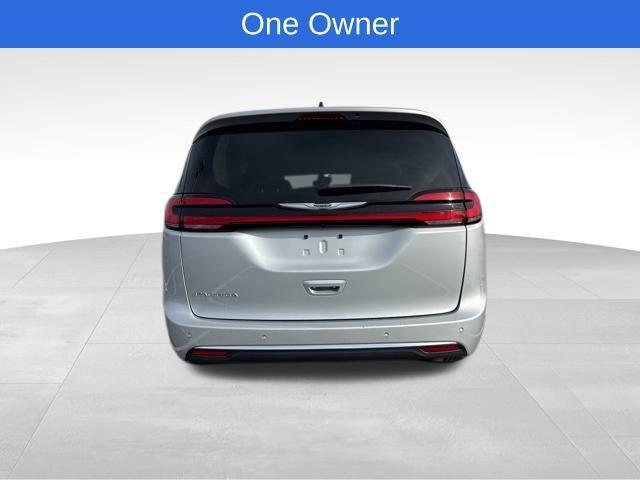 used 2024 Chrysler Pacifica car, priced at $31,259