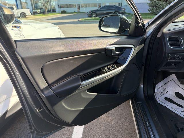 used 2016 Volvo V60 Cross Country car, priced at $11,980
