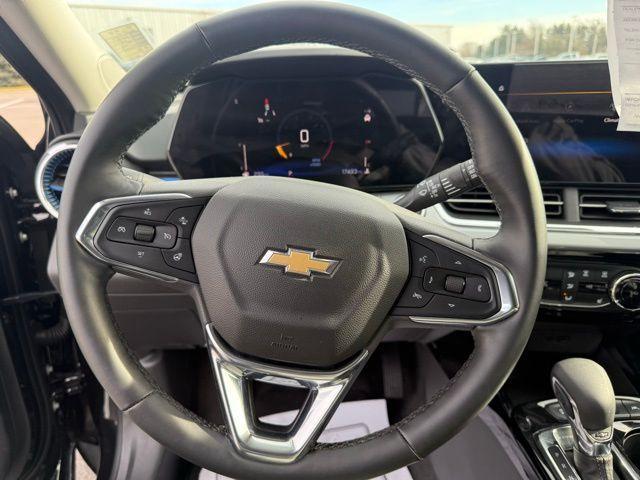 used 2025 Chevrolet Trax car, priced at $23,620