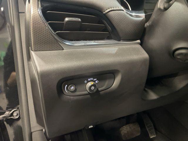 used 2023 Chevrolet Traverse car, priced at $37,998