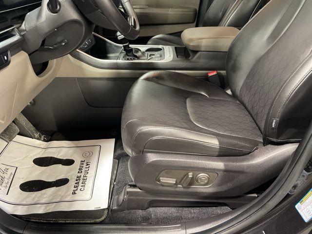 used 2025 Kia Carnival car, priced at $34,567