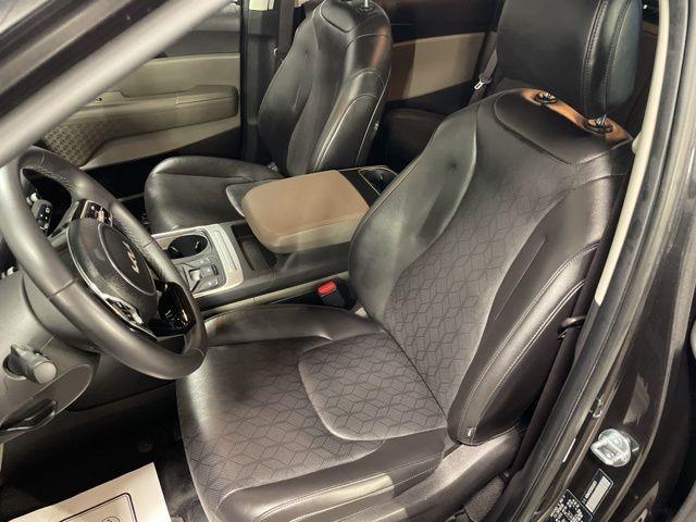 used 2025 Kia Carnival car, priced at $34,567