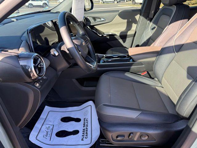 used 2025 Chevrolet Equinox car, priced at $25,942