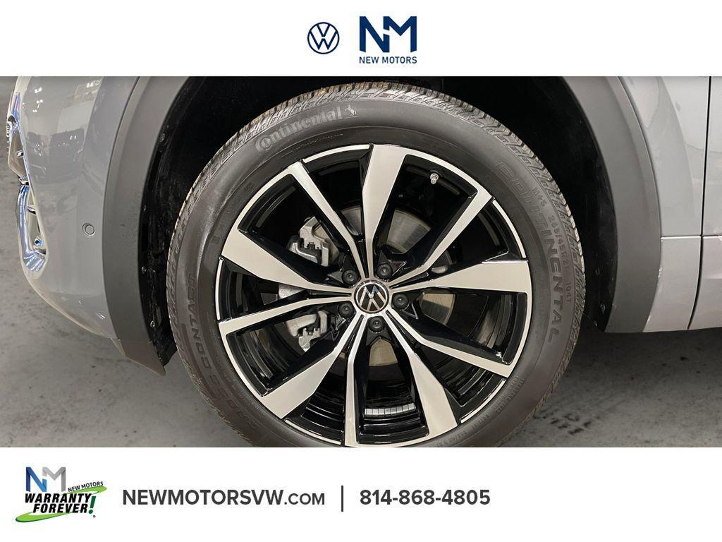 new 2026 Volkswagen Atlas Cross Sport car, priced at $52,446