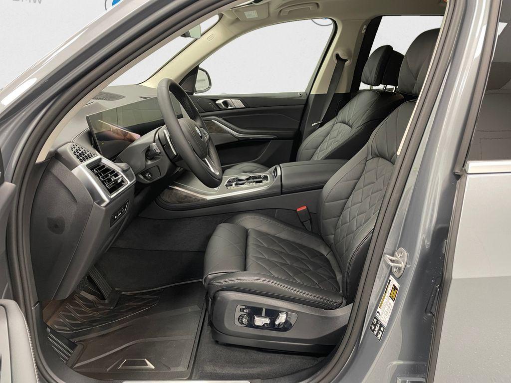 new 2026 BMW X7 car, priced at $94,805