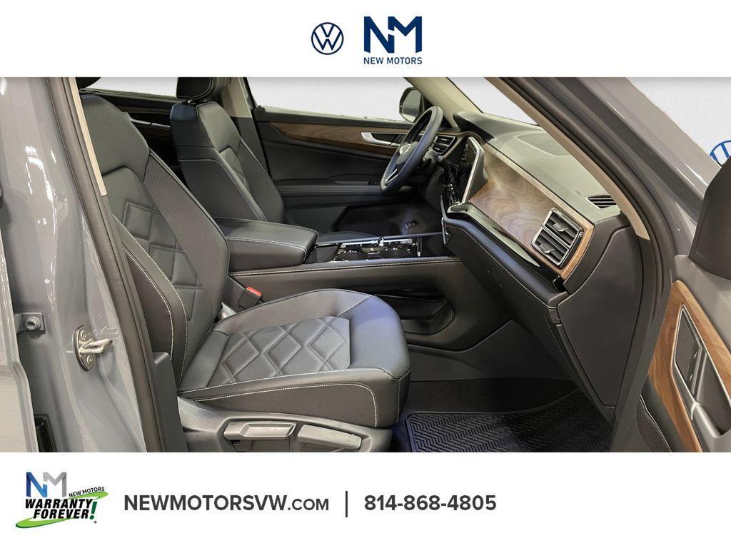 new 2026 Volkswagen Atlas car, priced at $44,800