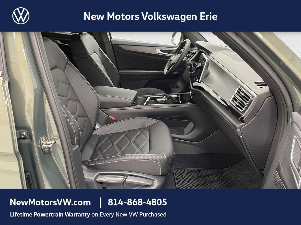 new 2026 Volkswagen Atlas Cross Sport car, priced at $42,938