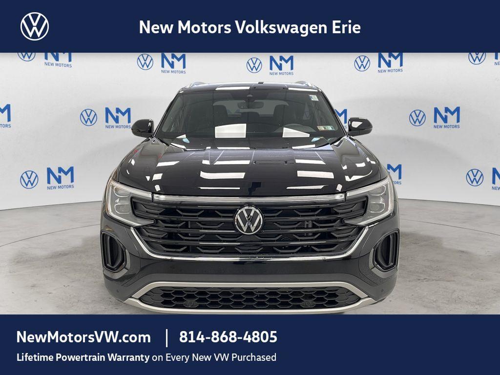 new 2026 Volkswagen Atlas Cross Sport car, priced at $43,129