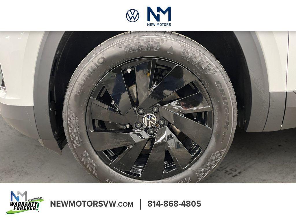 new 2026 Volkswagen Atlas Cross Sport car, priced at $45,287