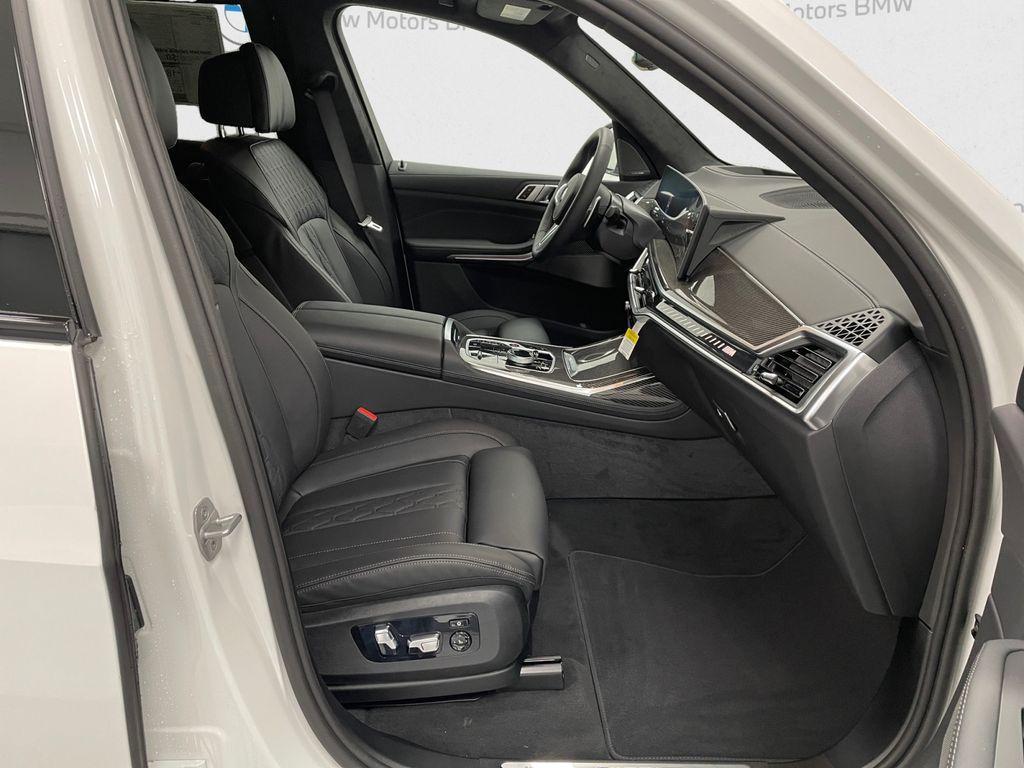 new 2026 BMW X7 car, priced at $122,585