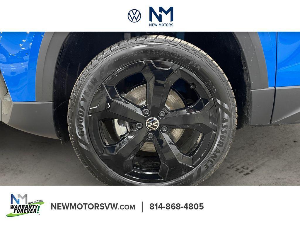 new 2026 Volkswagen Taos car, priced at $34,194