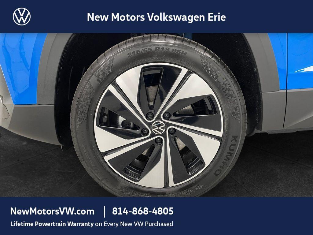 new 2026 Volkswagen Taos car, priced at $32,038