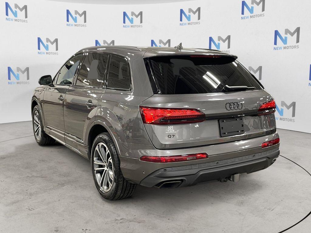 used 2025 Audi Q7 car, priced at $48,959