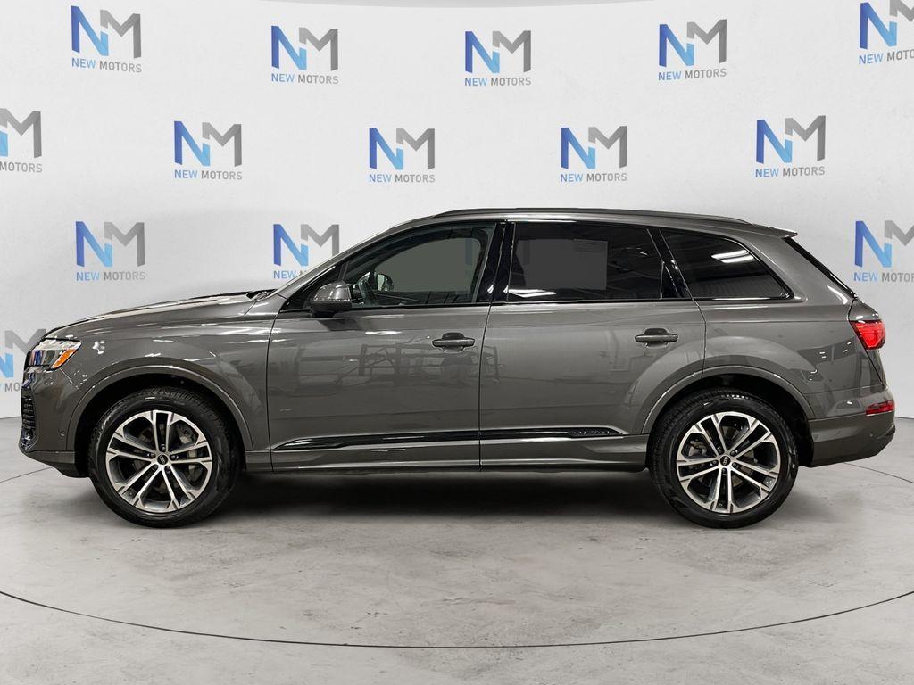 used 2025 Audi Q7 car, priced at $48,959