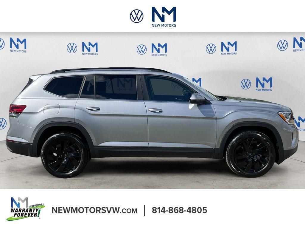 new 2026 Volkswagen Atlas car, priced at $44,001