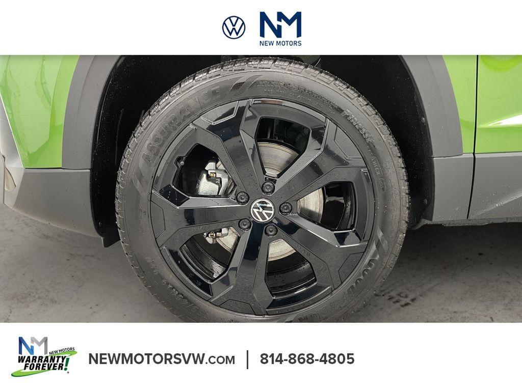 new 2026 Volkswagen Taos car, priced at $34,194