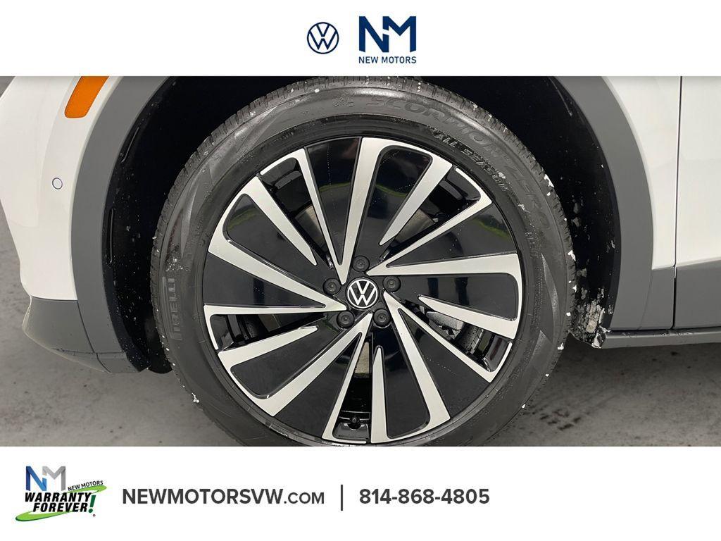 new 2025 Volkswagen ID.4 car, priced at $49,590
