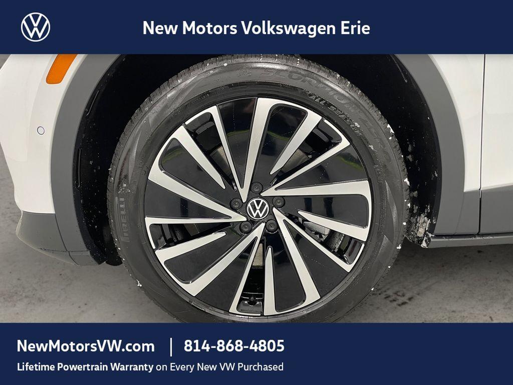 new 2025 Volkswagen ID.4 car, priced at $41,090