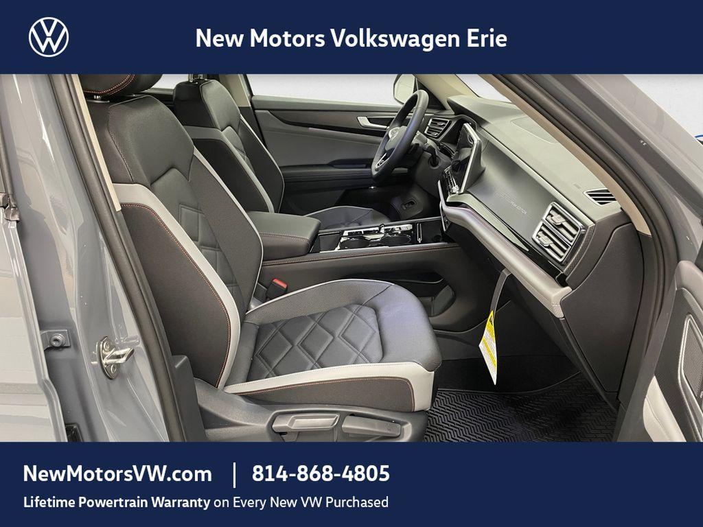 new 2026 Volkswagen Atlas car, priced at $45,669