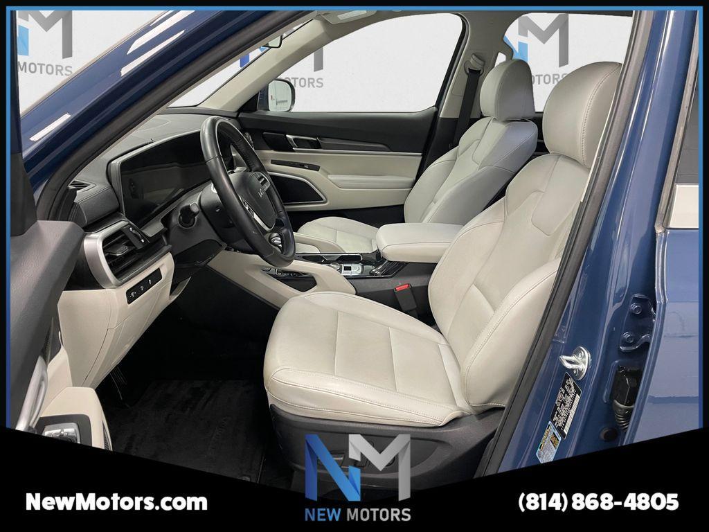 used 2024 Kia Telluride car, priced at $32,909