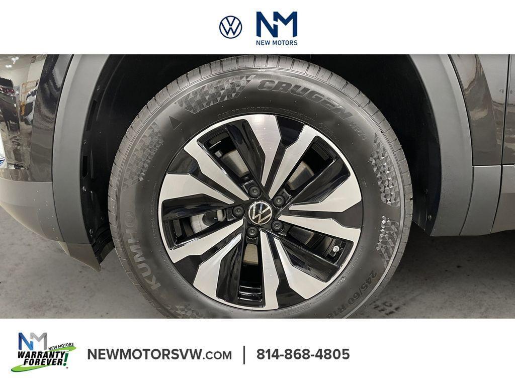 new 2026 Volkswagen Atlas car, priced at $39,278