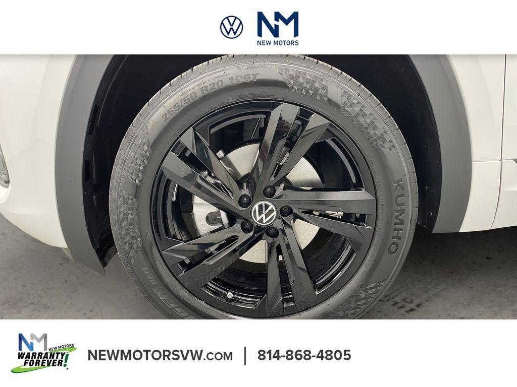 new 2026 Volkswagen Atlas Cross Sport car, priced at $49,486