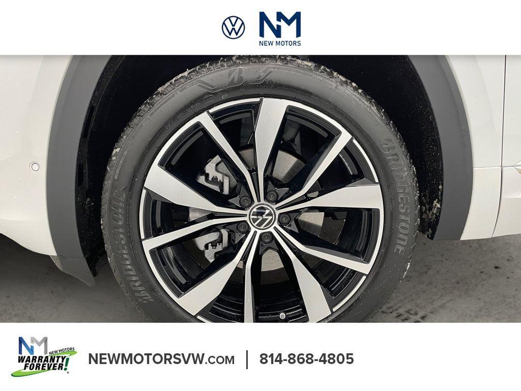 new 2026 Volkswagen Atlas car, priced at $52,714