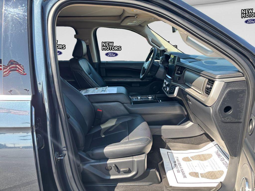 used 2024 Ford Expedition car, priced at $54,448