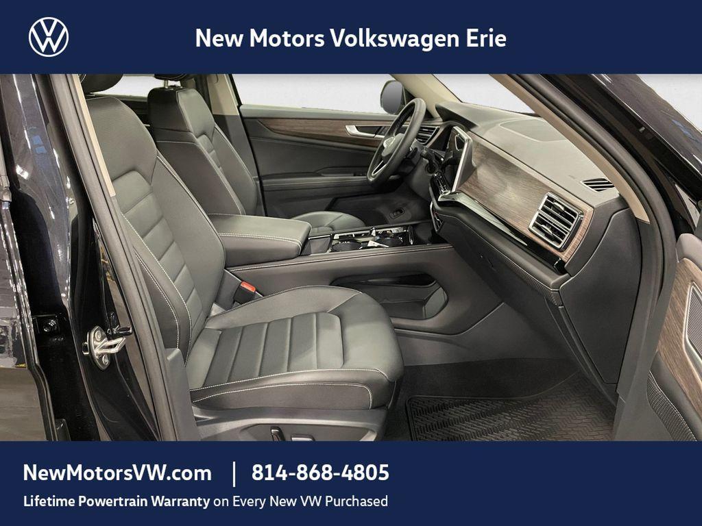 new 2026 Volkswagen Atlas car, priced at $46,422