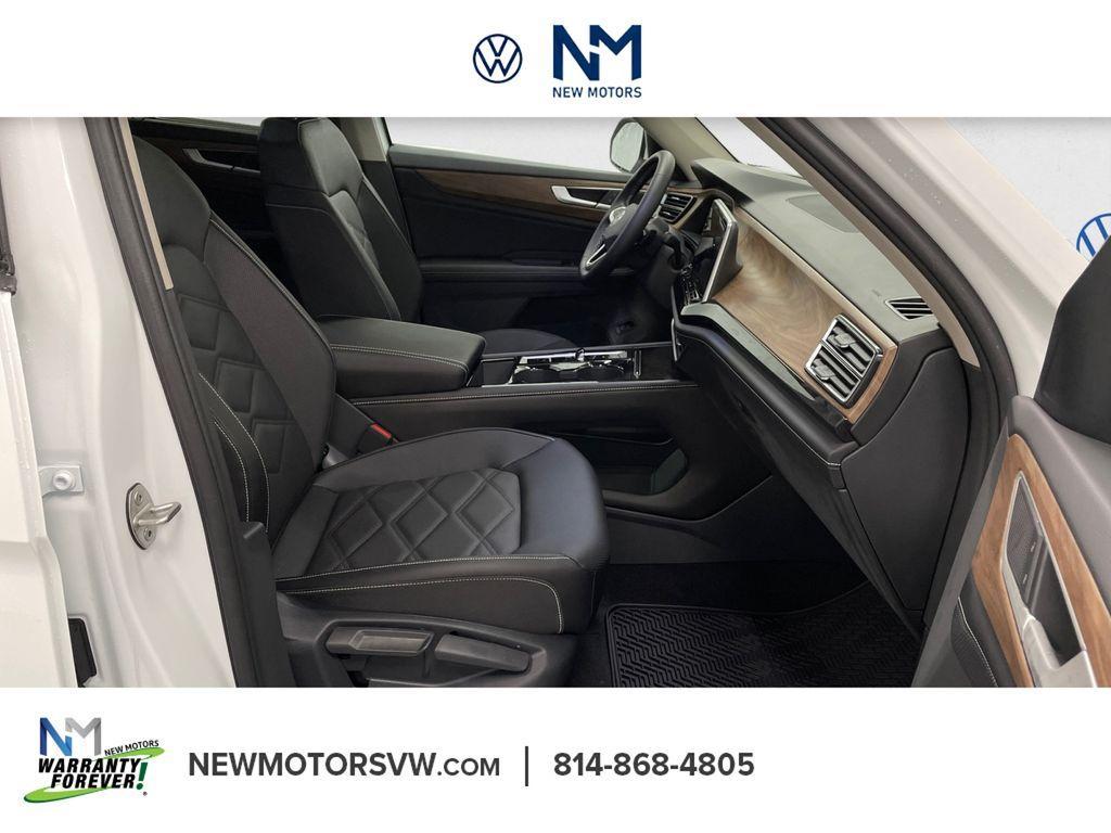 new 2026 Volkswagen Atlas car, priced at $45,988