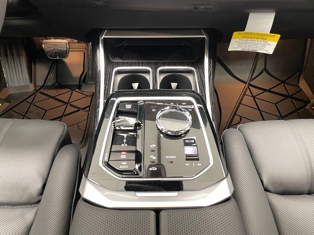new 2026 BMW 760 car, priced at $128,485
