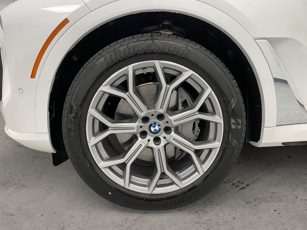 new 2027 BMW X7 car, priced at $96,040
