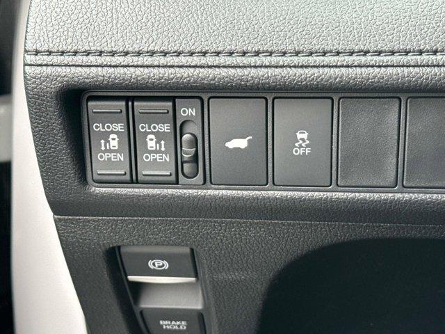 new 2026 Honda Odyssey car, priced at $46,140