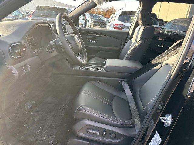new 2025 Honda Pilot car, priced at $50,895