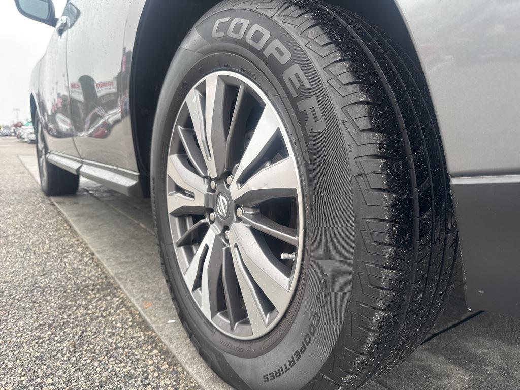 used 2018 Nissan Pathfinder car, priced at $9,999